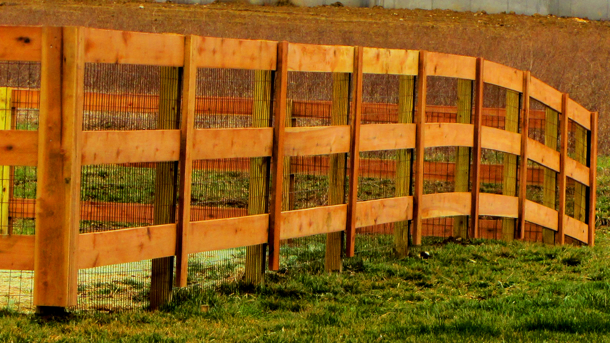 Ashlee Fence has a wood fence solution for you.